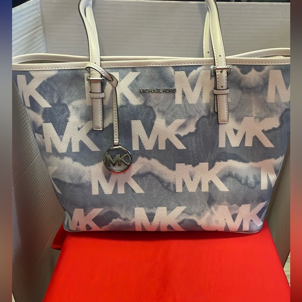 NWT Michael Kors Jet Set Blue Cloud Tote Bag
